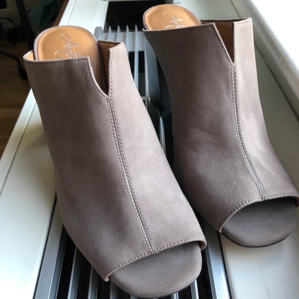 Arturo Chiang size 10 shoe